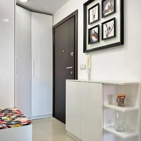 Entire For 4 Guests In