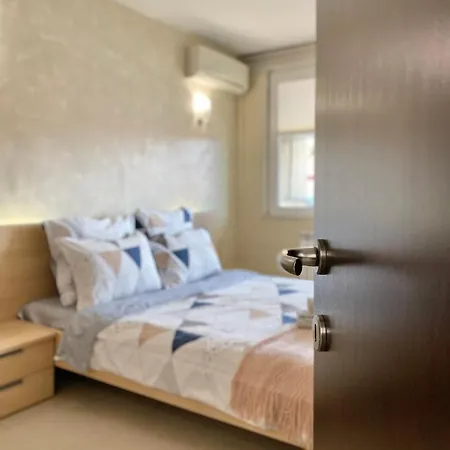 Entire For 4 Guests In