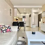 Entire For 4 Guests In