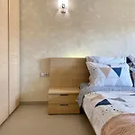 Entire For 4 Guests In *