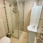 Entire For 4 Guests In *
