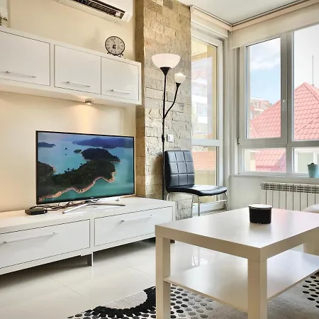 Entire For 4 Guests In Lägenhet Sofia