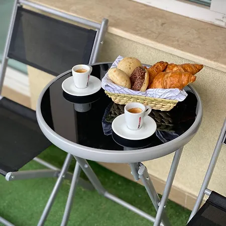 Entire For 4 Guests In