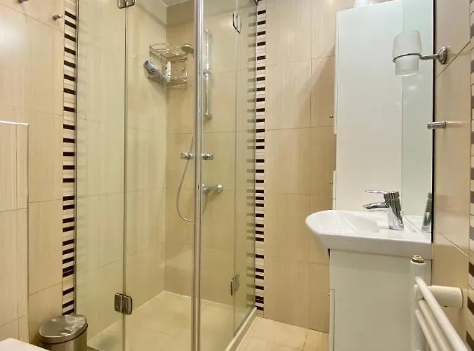 Apartment Entire For 4 Guests In