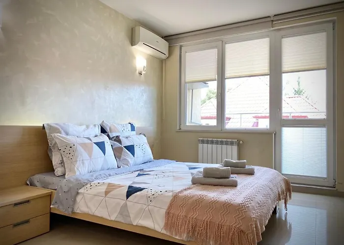 Entire For 4 Guests In Sofia