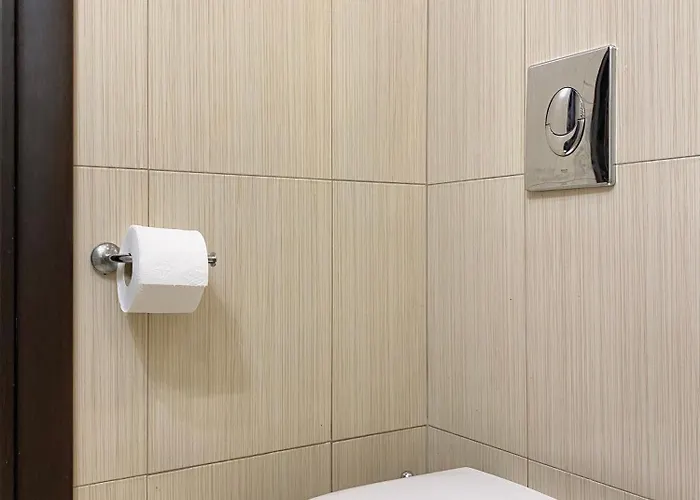 Entire For 4 Guests In *